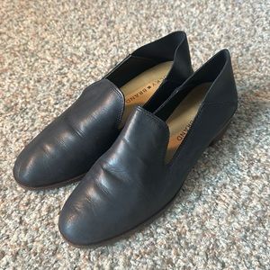 Lucky Brand Cahill Leather Flat black 5.5